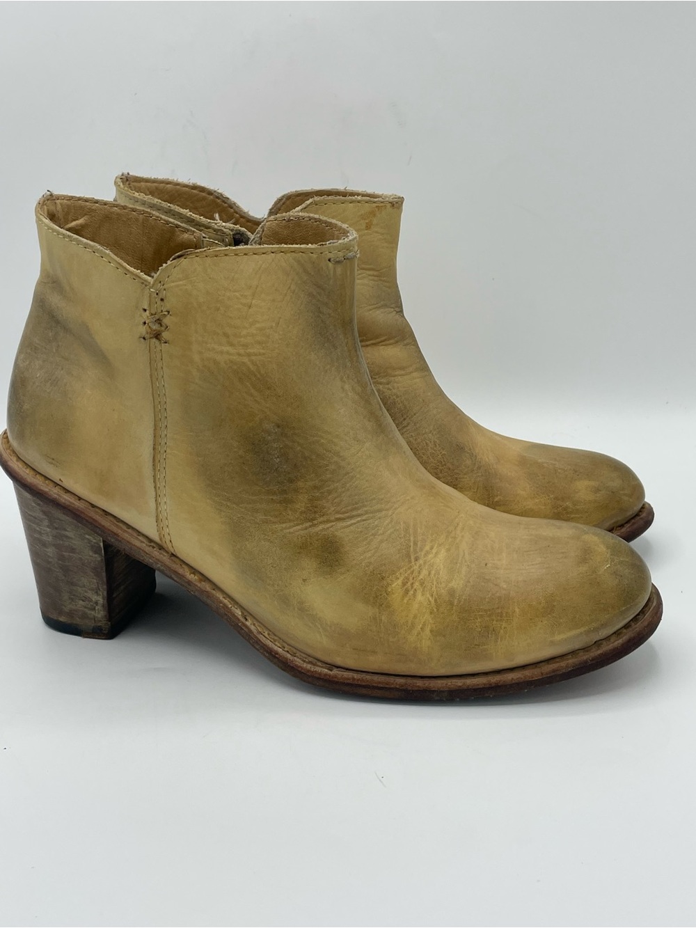 Bed Stu Sonic Cobbler Series Distressed Leather Ankle Boot in Tan -Handcrafted.